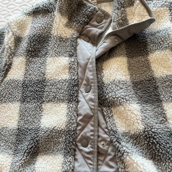 EUC button up Sherpa - Picture 1 of 5